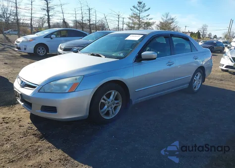 2007 Honda Accord 2.4 Ex from USA, damaged, VIN 1HGCM56727A002227